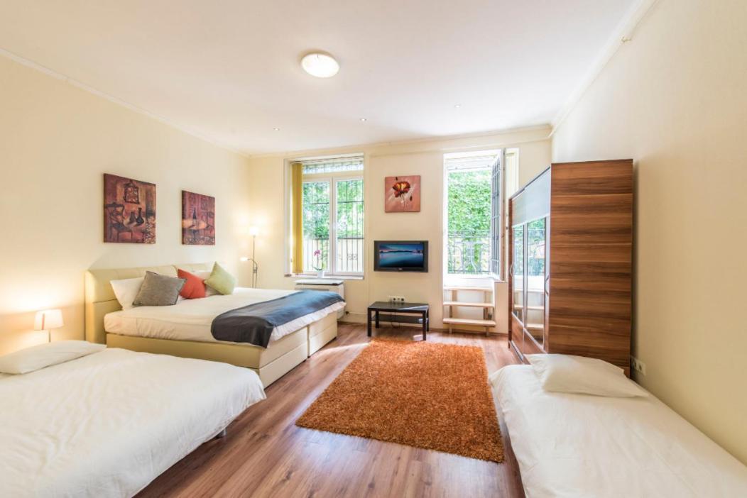 Kaz7 Kazinczy Apartment Budapest Bagian luar foto